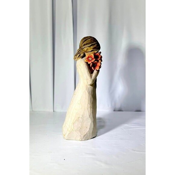 Willow Tree® "Surrounded By Love" Sculpted by Susan Lodi - Picture 3 of 5